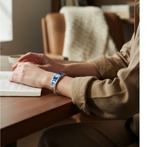 Vintage Mexican Silver Hinged Bracelet White Flower Blue Abalone Inlay